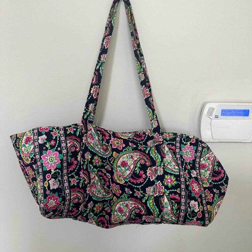 VERA BRADLEY TRAVEL BAG